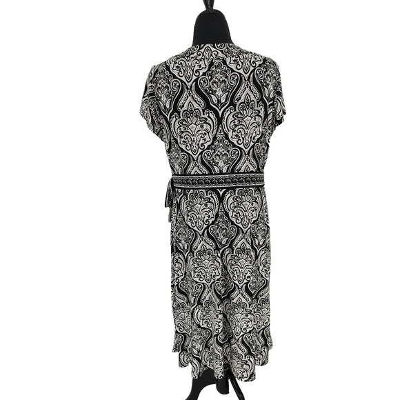 Apt 9 Black White Geometric Faux Wrap Dress Size Large Stretch Side Tie Attached - Picture 2 of 11